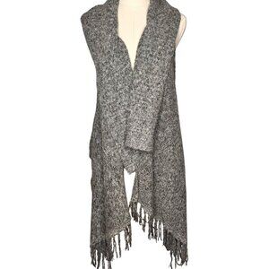 Romeo & Juliet Gray Sleeveless Knit Shawl Vest Womens S Fringe Hi Low Open Boho